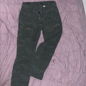 Camo pants size 4